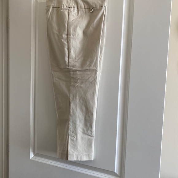 Denver Hayes Janet Capris Cement Colour Size 12 New With Tags - Picture 2 of 12